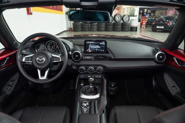 Mazda MX-5 1.5 132cv Sports line BOSE keyless 15.000 km - foto 2 di 4