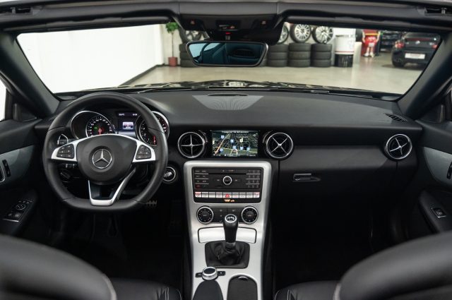 Mercedes-Benz SLC 180 1.600cc 155cv 6m KM 28.000 roadster - foto 2 di 4