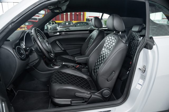 Volkswagen Maggiolino 2.0 TSI 220cv R Line Exclusive DSG cabrio - foto 3 di 4