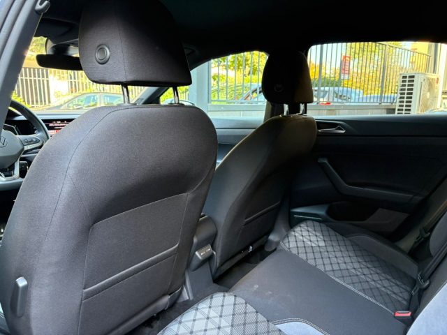 Volkswagen Polo 1.0 TSI 115 CV DSG R-Line *PREZZO PROMO*, del 2024, 17.200 km, in vendita a Cinisello Balsamo (MI)
