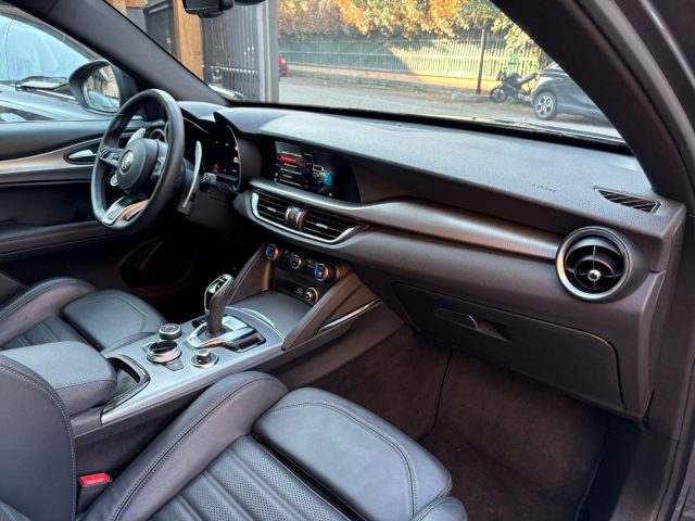 Alfa Romeo Stelvio 2.2 210 CV AT8 Q4 Veloce * PREZZO PROMO *, del 2025, 30.700 km, in vendita a Cinisello Balsamo (MI)
