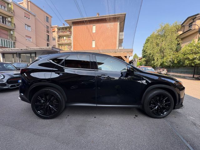 Lexus NX 350h Hybrid 4WD F-Sport - foto 4 di 4