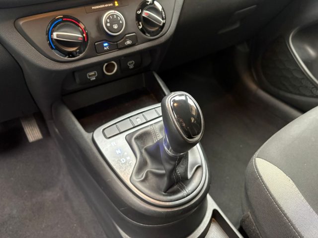 Hyundai i10 1.0 MPI AT Connectline *PREZZO PROMO*, del 2024, 33.400 km, in vendita a Cinisello Balsamo (MI)
