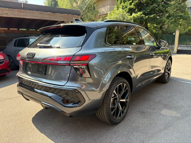 Audi Q3 TFSI 110 kW S tronic S Line Sline Edition *TETTO* - foto 4 di 4