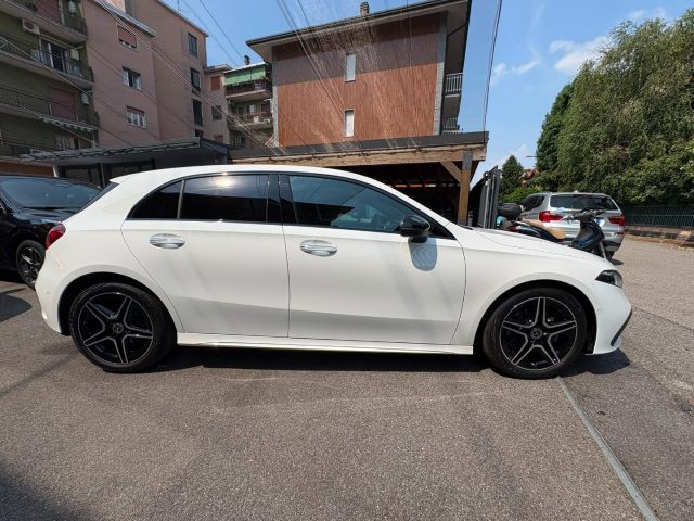 Mercedes-Benz A 180 Automatic AMG Line Premium - foto 4 di 4