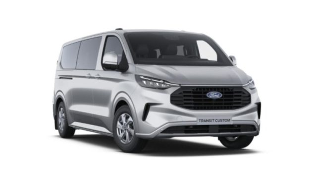 Ford Transit Custom 320 2.0 EcoBlue 150CV PL Combi Titanium + IVA km 0 a CINISELLO BALSAMO