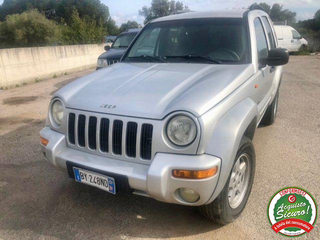 Jeep Cherokee 2.5 CRD Limited, del 2002, 176.800 km, in vendita a Olbia (SS)