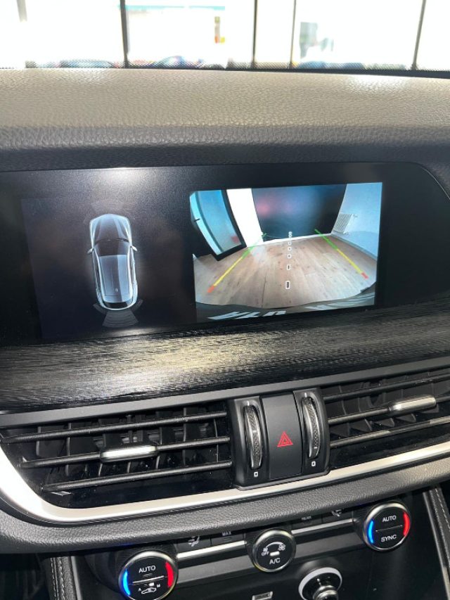 Alfa Romeo Stelvio 2.2 Turbodiesel 160 CV AT8 RWD Sprint, del 2023, 34.095 km, in vendita a Sesto Calende (VA)