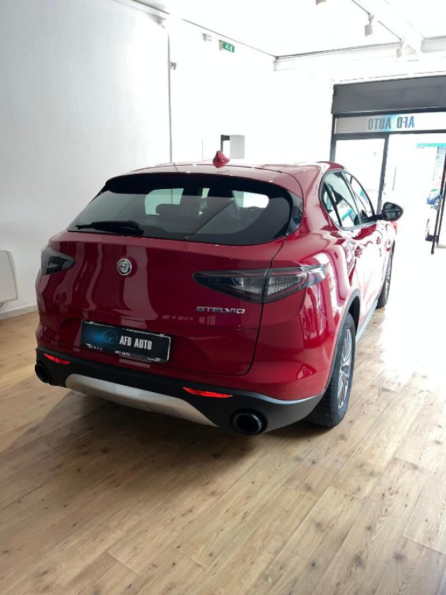 Alfa Romeo Stelvio 2.2 Turbodiesel 160 CV AT8 RWD Sprint - foto 3 di 4
