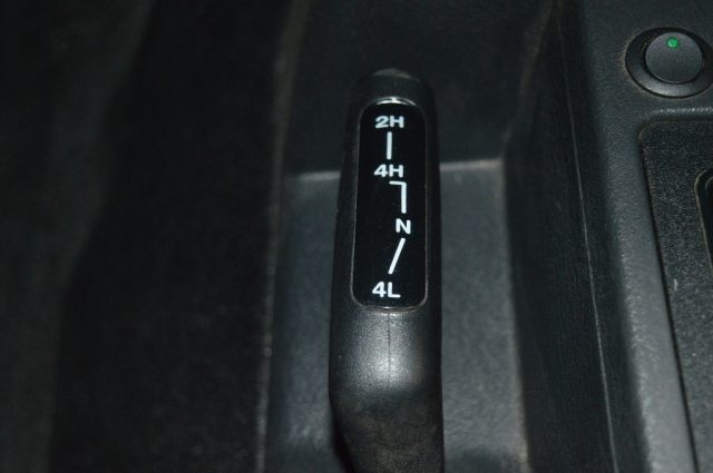 Jeep Wrangler 4.0 cat Sport auto 65th Anniversary, del 2007, 42.000 km, in vendita a Sesto Calende (VA)