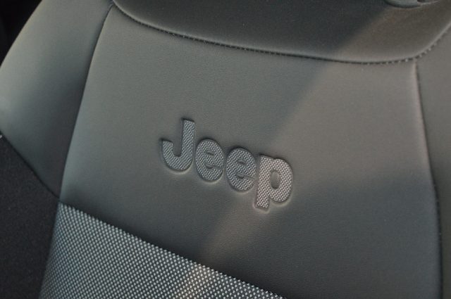 Jeep Avenger 1.2 Turbo 100 CV Summit usato a SESTO CALENDE