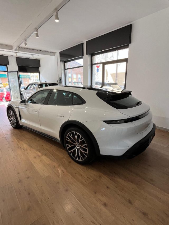Porsche Taycan 4 Cross Turismo - foto 3 di 23