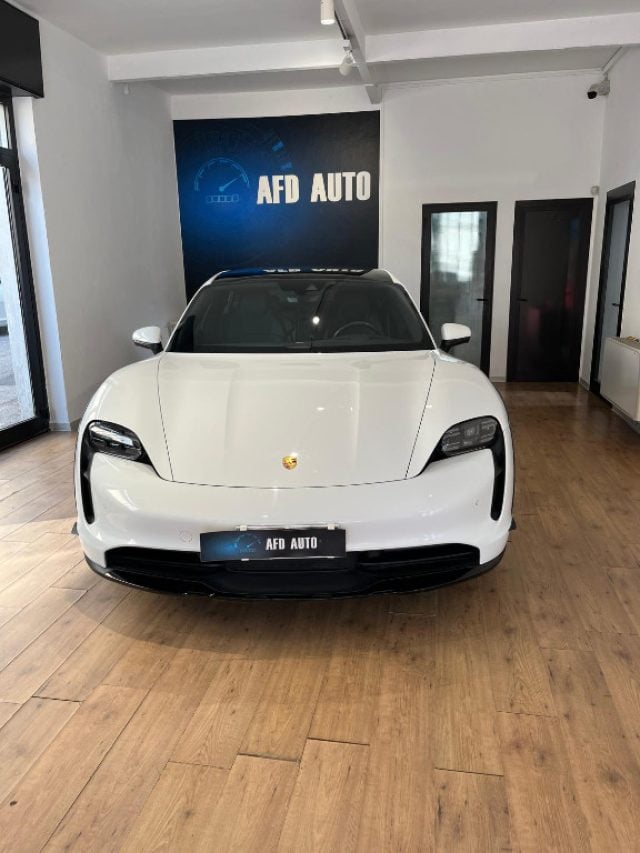 Porsche Taycan 4 Cross Turismo, del 2021, 103.400 km, in vendita a Sesto Calende (VA)