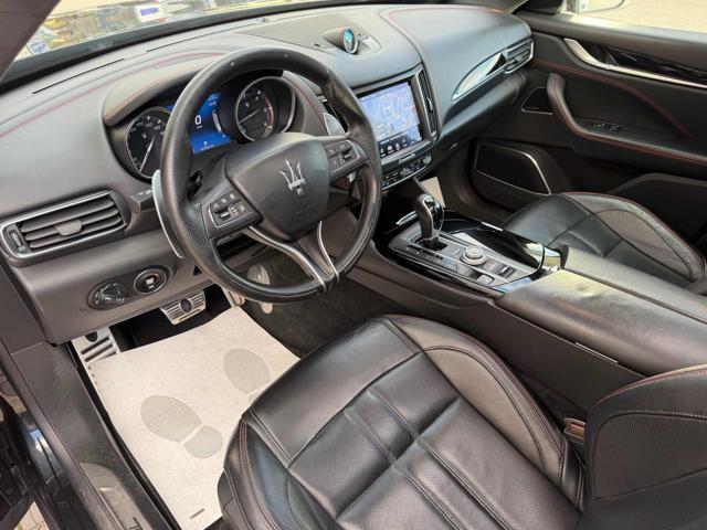 Maserati Levante V6 Diesel 275 CV AWD Gransport Tetto, del 2017, 247.000 km, in vendita a Castel San Giorgio (SA)