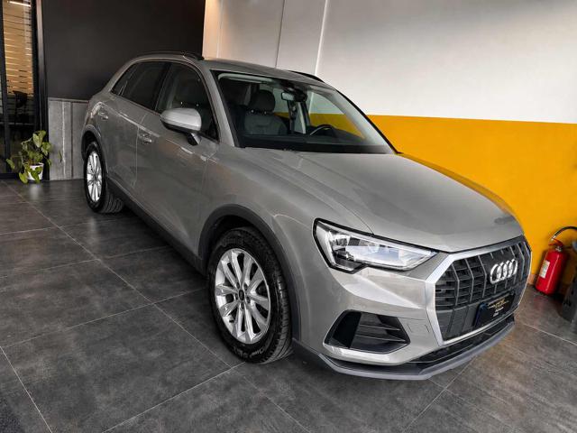 Audi Q3 35 TDI S tronic Business - foto 2 di 4
