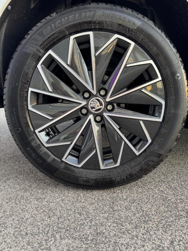 Skoda Kamiq 1.0 TSI 110 CV DSG Black Dots usato a LATINA