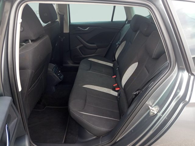 Skoda Kamiq 1.0 TSI 115 CV Black Dots usato a LATINA