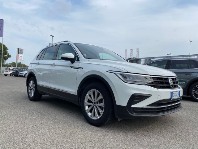 Volkswagen Tiguan 2.0 TDI 150 CV SCR DSG Life - foto 2 di 4