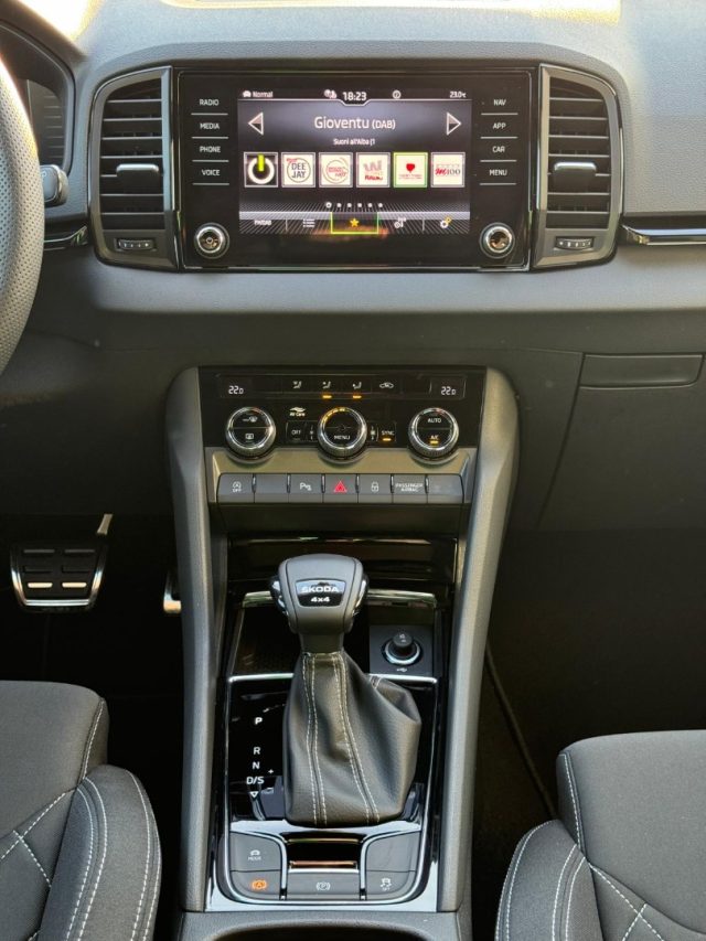 Skoda Karoq 2.0 TDI EVO SCR 4x4 DSG SportLine, del 2024, in vendita a Latina (LT)