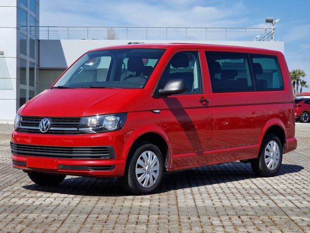 Volkswagen Multivan MULTIVAN TRENDLINE 2.0 TDI 150 CV DSG usato a LATINA