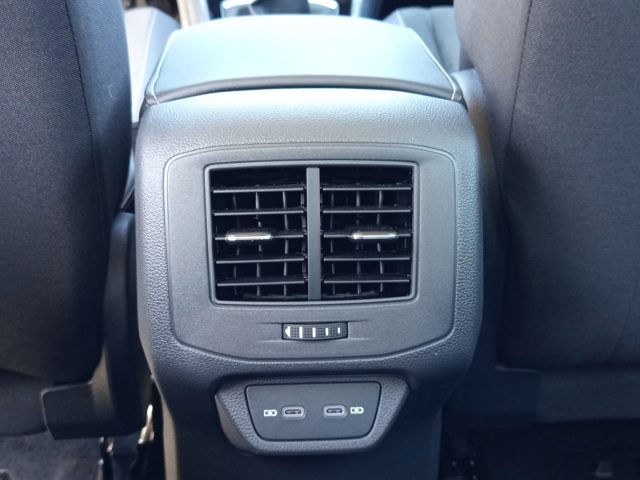Volkswagen T-Roc 1.0 TSI Style, del 2024, 10 km, in vendita a Latina (LT)