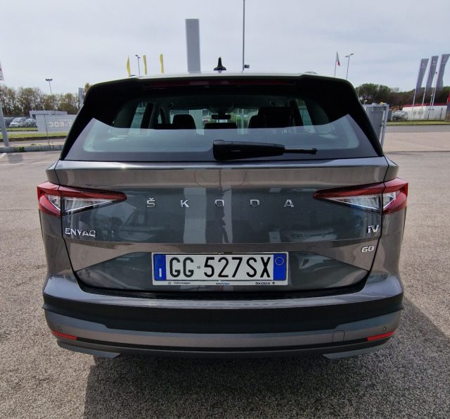 Skoda Enyaq iV 60 Executive, del 2022, 11.122 km, in vendita a Latina (LT)