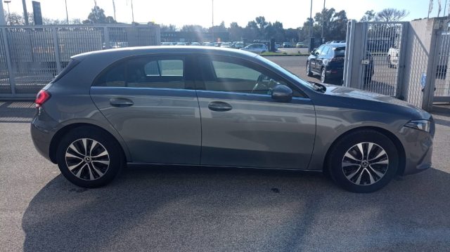 Mercedes-Benz A 200 d Business - foto 4 di 4