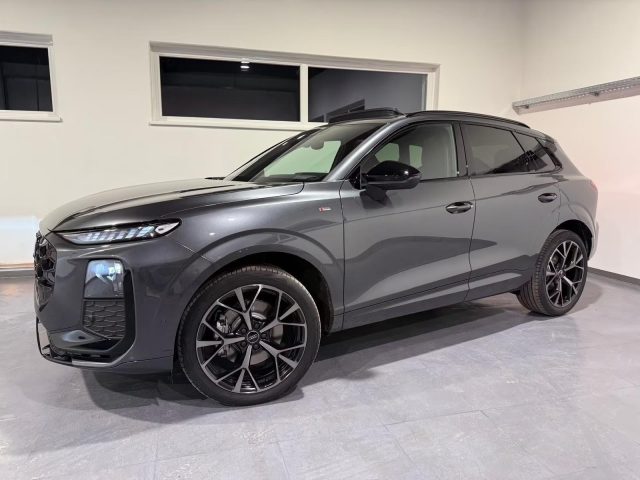 Audi Q3 2.0 TDI SLINE S-LINE TETTO HUD 20" SONOS ACC 360 - foto 4 di 4