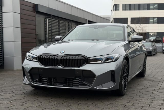 BMW 330 i XD MSPORT M-SPORT M SPORT BLACK PACK TETTO ACC - foto 4 di 4