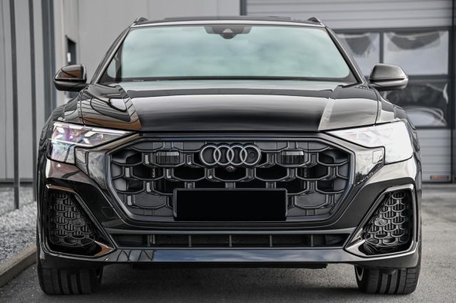 Audi SQ8 4.0TFSI QUATTRO TETTO PELLE BLACK PACK PDC ACC LED - foto 4 di 4