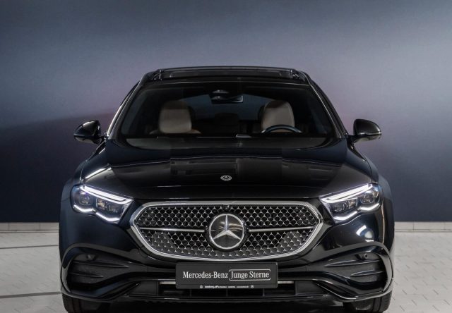 Mercedes-Benz E 220 D SW T PREMIUM AMG LED PDC KAMERA GANCIO PELLE - foto 4 di 4
