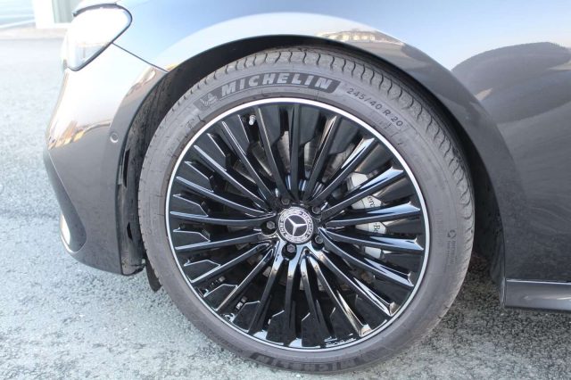 Mercedes-Benz E 220 D AMG PREMIUM SPORT WIDESCREEN LED NAVI KAMERA 20" - foto 4 di 4