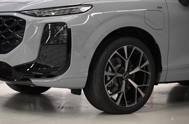 Audi Q3 SPB E-HYBRID SPORTBACK SLINE S-LINE S LINE TETTO - foto 4 di 4