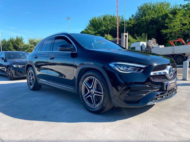 Mercedes-Benz GLA 200 D AMG PREMIUM MBUX LED PDC KAMERA 19" ACC TOTALMEN - foto 4 di 4