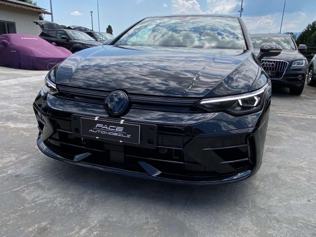 Volkswagen Golf R VIII 8.5 PERFORMANCE MATRIX ACC KAMERA BLACK PACK - foto 4 di 4