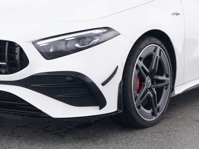 Mercedes-Benz A 35 AMG AERO 4 MATIC MBUX PDC ACC LED NIGHT BLACK PACK - foto 4 di 4