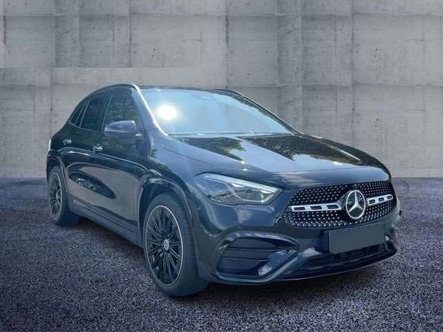 Mercedes-Benz GLA 200 D PREMIUM AMG NIGHT PACK 20" PDC KAMERA ACC LED - foto 4 di 4