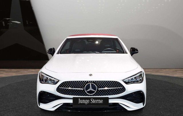 Mercedes-Benz CLE 220 D AMG PREMIUM 20" BURMESTER NIGHT PACK 360 KAMERA - foto 4 di 4