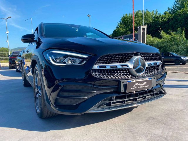 Mercedes-Benz GLA 200 D AMG PREMIUM MBUX LED 64 COLORI PDC KAMERA 19" AC - foto 4 di 15