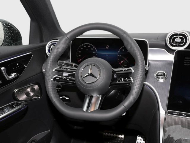 Mercedes-Benz GLC 300 D 4 MATIC AMG PREMIUM NIGHT BLACK PACK TETTO 20" - foto 2 di 12