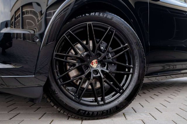 Porsche Cayenne COUPE PASM BOSE LED PDC KAMERA TETTO BLACK PACK PD - foto 4 di 15