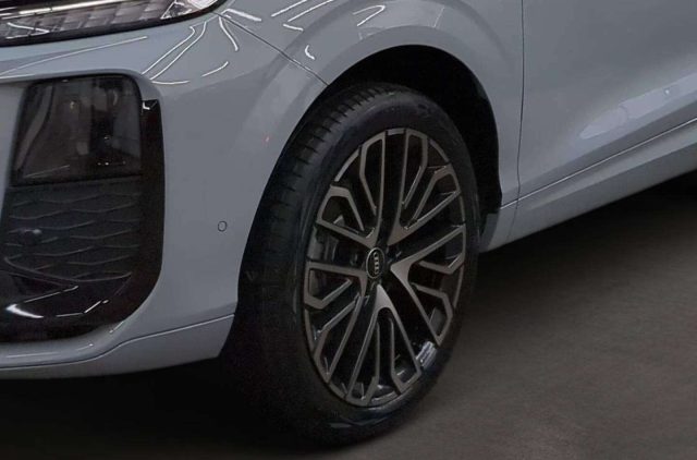 Audi Q3 2.0 TFSI SLINE S-LINE HUD 20" TECH PLUS SONOS ACC - foto 4 di 4