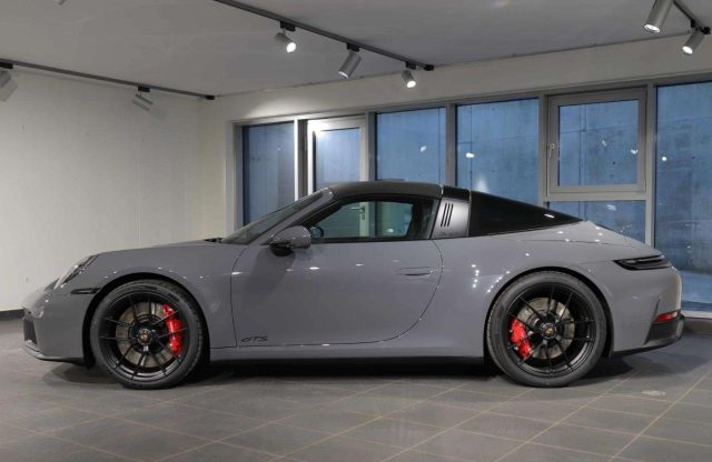 Porsche 992 911 992.2 TARGA 4 GTS T-HYBRID INCLUSA BLACK P. - foto 4 di 4