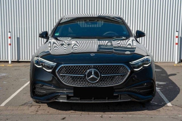 Mercedes-Benz E 220 D AMG PREMIUM SPORT WIDESCREEN LED NAVI KAMERA 20" - foto 4 di 4