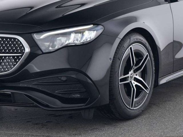 Mercedes-Benz E 220 D SW T PREMIUM AMG LED PDC KAMERA NIGHT GANCIO PEL - foto 4 di 4