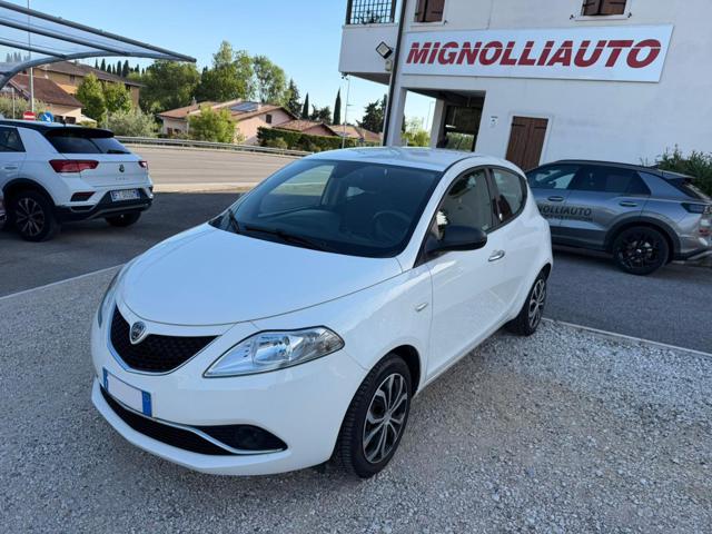 Lancia Ypsilon 1.2 69 CV 5 porte GPL Ecochic Silver - foto 1 di 4