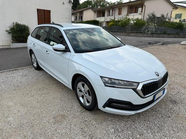 Skoda Octavia 2.0 TDI EVO SCR DSG Wagon Executive OK NEOP. - foto 2 di 4