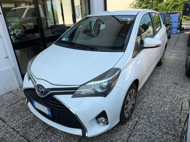 Toyota Yaris 1.4 D-4D 5 porte Active OK NEOPATENTATI - foto 2 di 2
