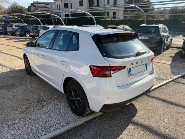 Skoda Fabia 1.0 TSI 95 CV Young Edition OK NEOPATENTATI - foto 4 di 4