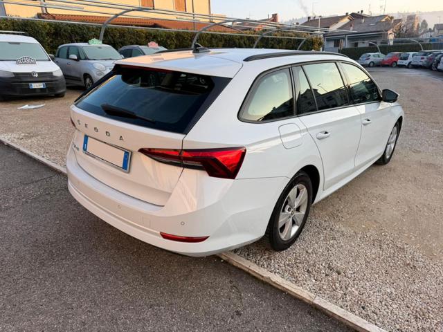 Skoda Octavia 2.0 TDI EVO SCR DSG Wagon Executive - foto 3 di 4